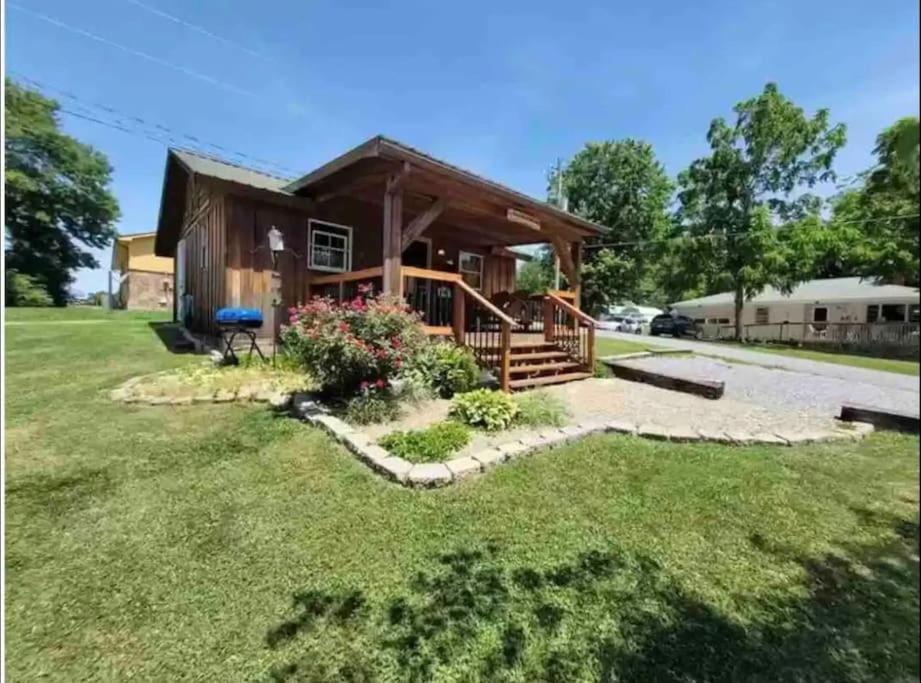 Cozy Cabin Walking Distance To Parkway! Pigeon Forge Exteriér fotografie