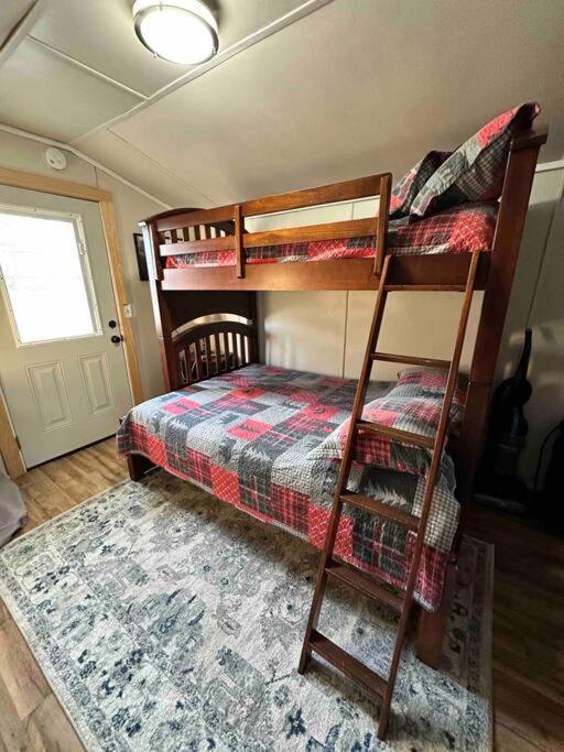 Cozy Cabin Walking Distance To Parkway! Pigeon Forge Exteriér fotografie